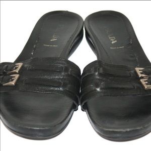 Prada Slides